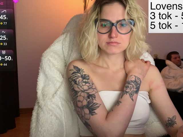 Sexy-Sweets's BongaCams show and profile