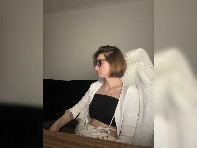 Sexy-Sweets's BongaCams show and profile