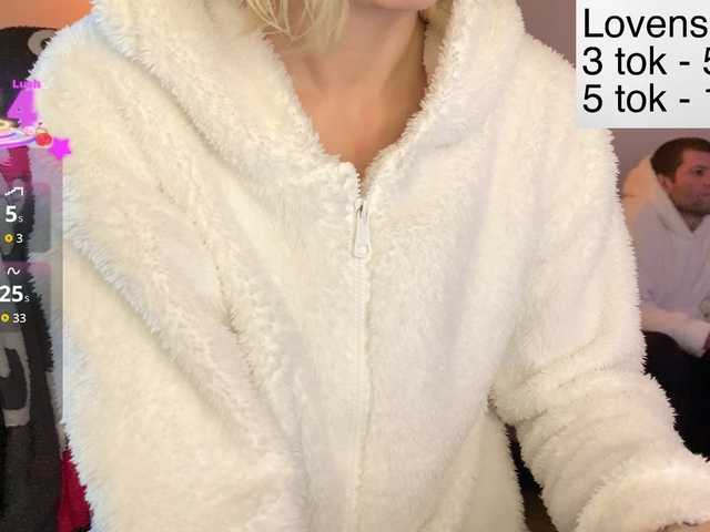 Sexy-Sweets's BongaCams show and profile