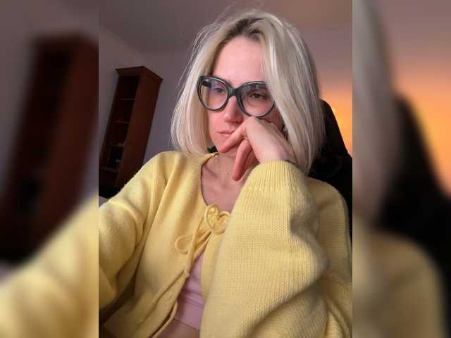 Sexy-Sweets from BongaCams is Freechat
