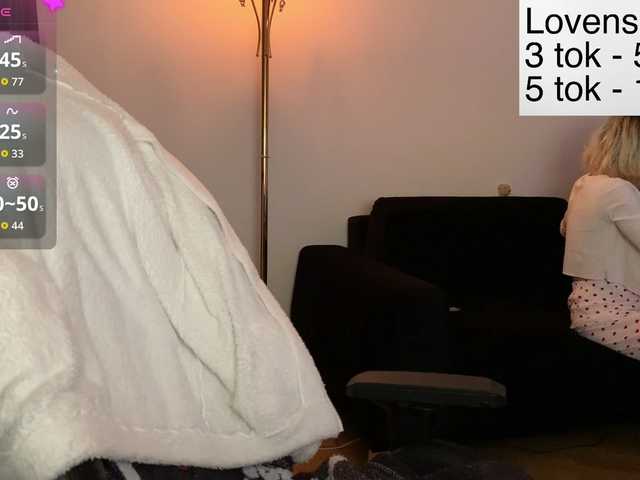 Sexy-Sweets's BongaCams show and profile