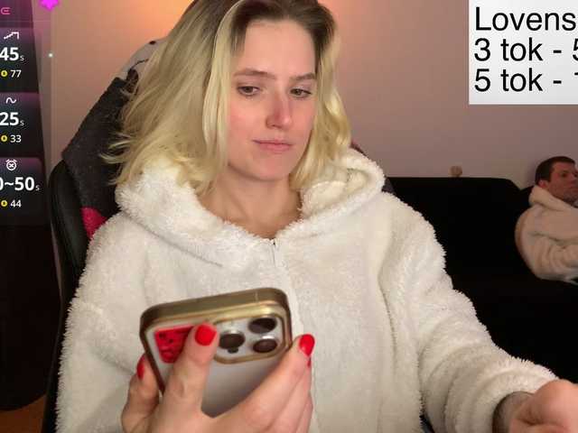 Sexy-Sweets's BongaCams show and profile