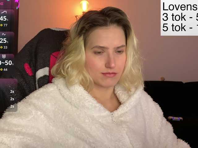 Sexy-Sweets's BongaCams show and profile