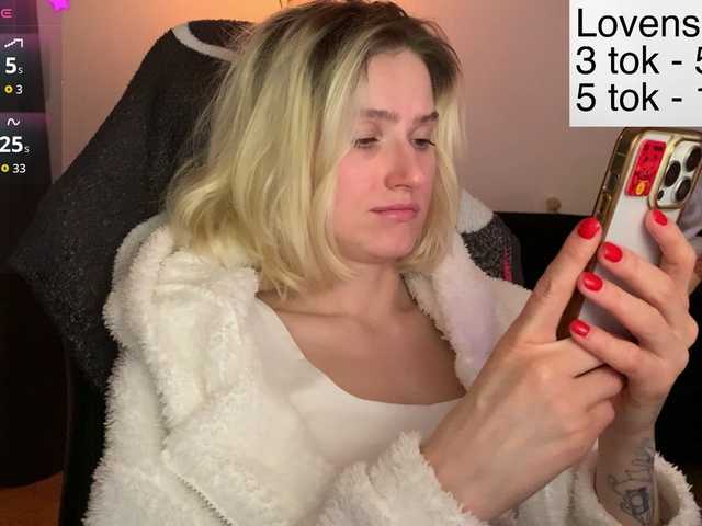 Sexy-Sweets's BongaCams show and profile