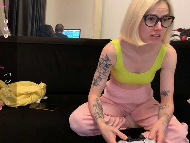 Sexy-Sweets from BongaCams is Freechat