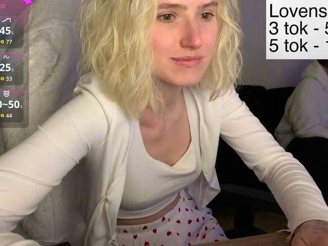 Sexy-Sweets's BongaCams show and profile