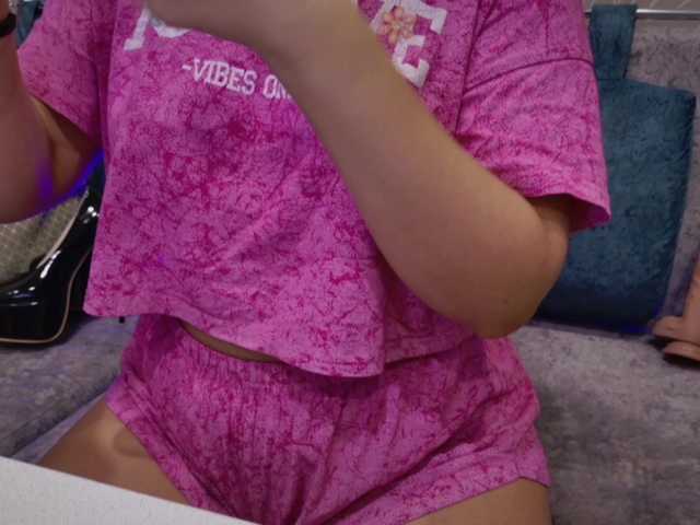 blackcat142's BongaCams show and profile