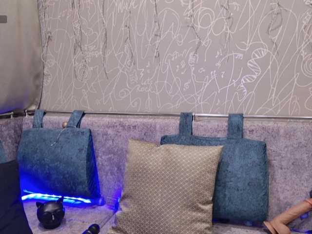 blackcat142's BongaCams show and profile