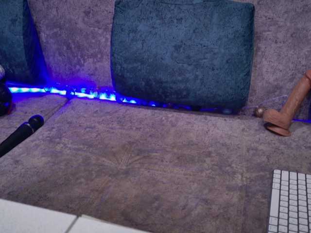 blackcat142's BongaCams show and profile