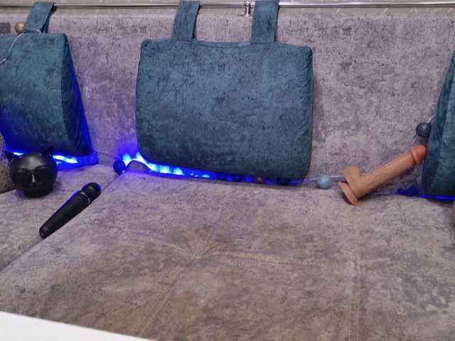 blackcat142's BongaCams show and profile