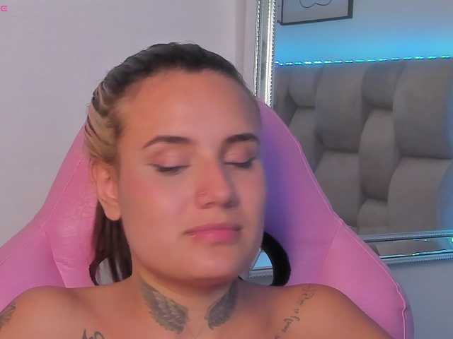 Susan-sweet's BongaCams show and profile