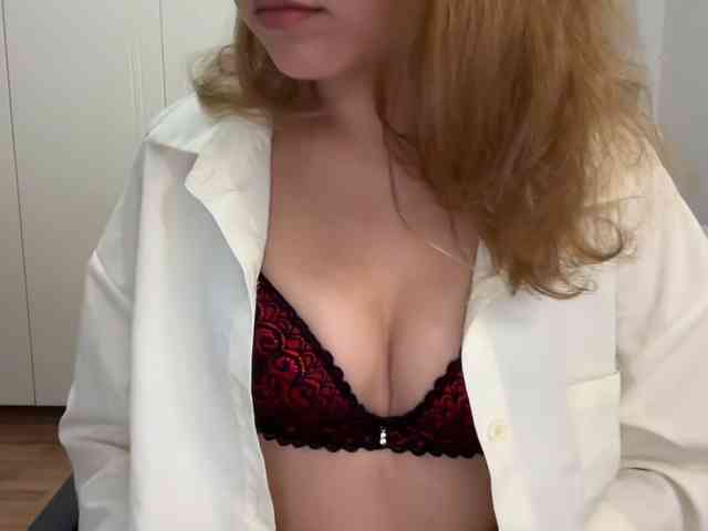 AnnaaMeaw webcam