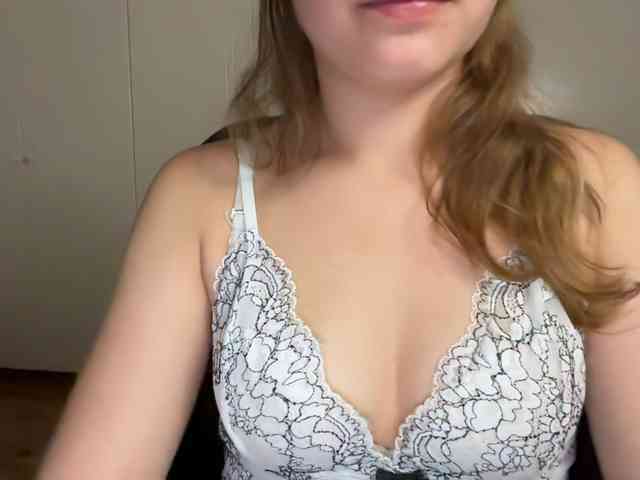 AnnaaMeaw webcam