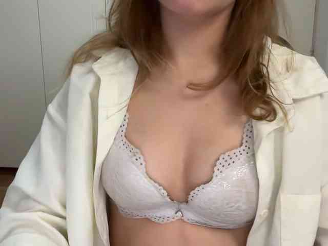 AnnaaMeaw webcam