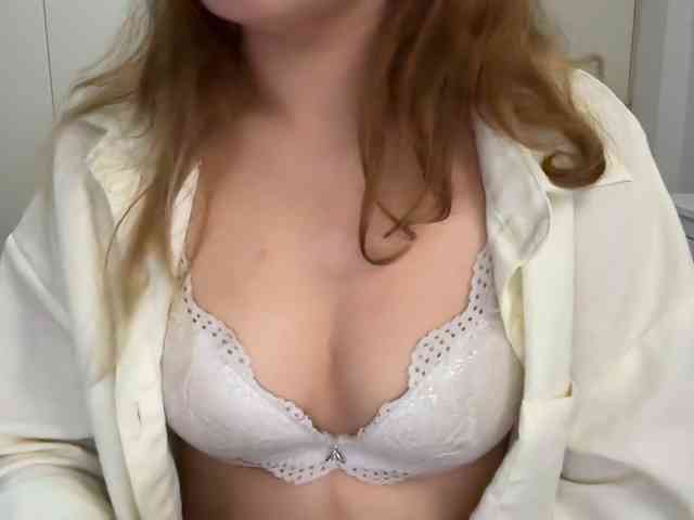 AnnaaMeaw webcam