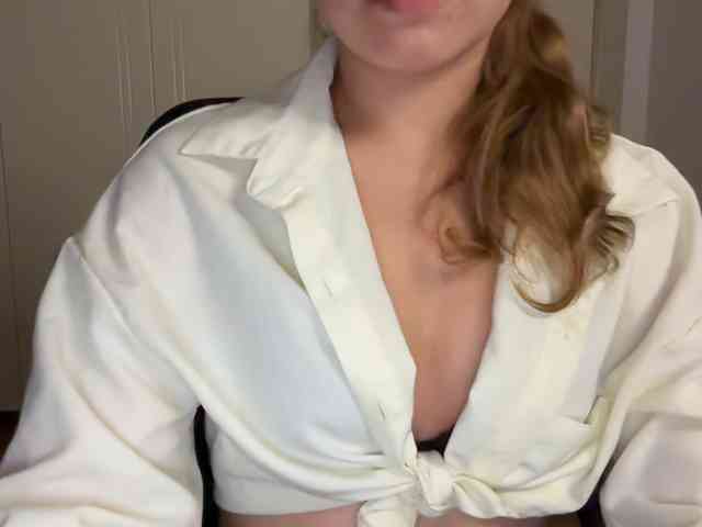 AnnaaMeaw webcam
