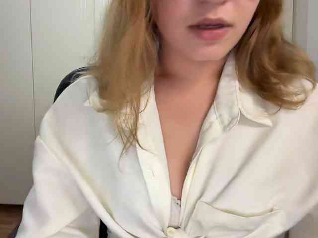 AnnaaMeaw webcam