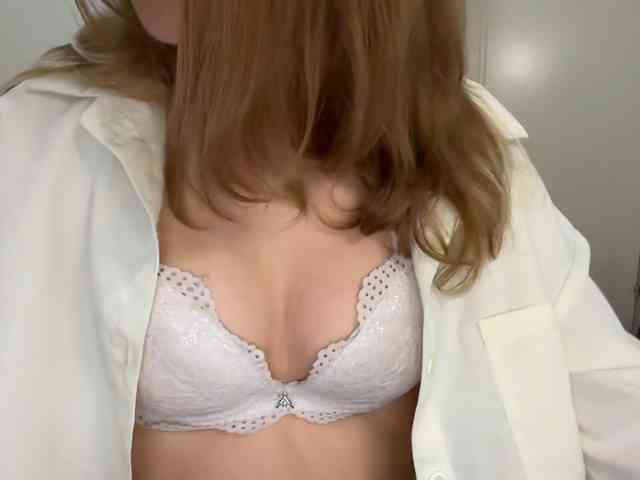 AnnaaMeaw webcam
