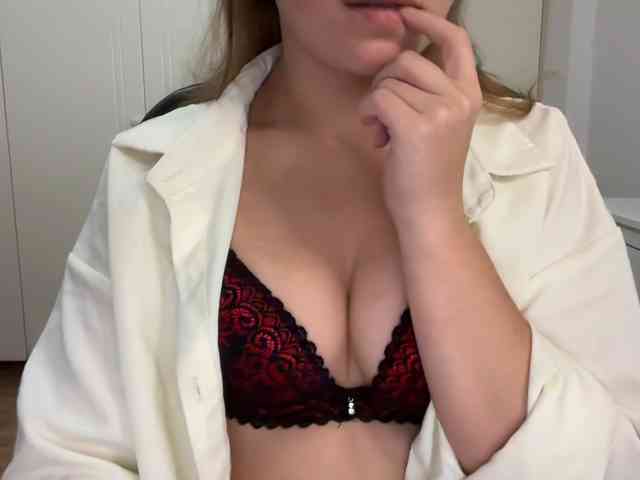 AnnaaMeaw webcam