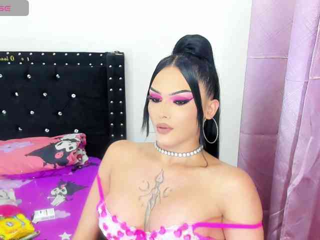 Orianita Live Webcam on BongaCams