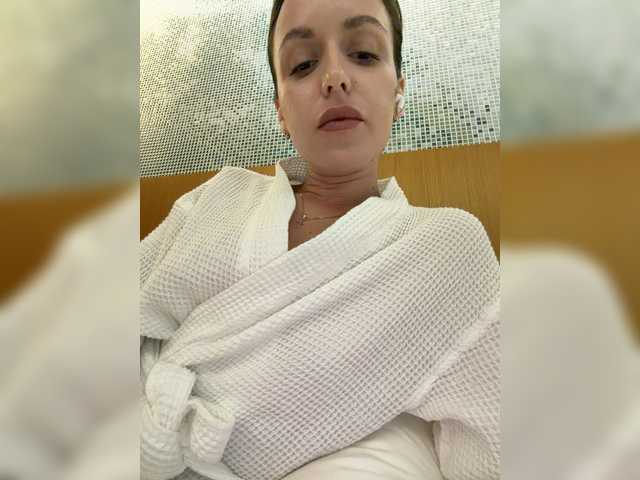 Zarina888's BongaCams show and profile