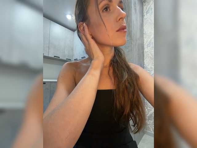 Zarina888's BongaCams show and profile