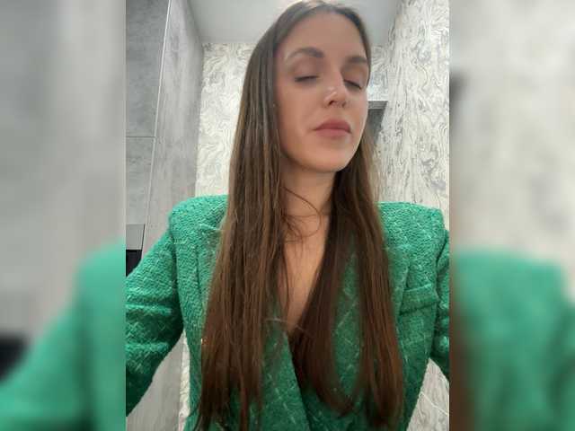 Join Zarina888, she wants to masturbate for you Zarina888 from BongaCams