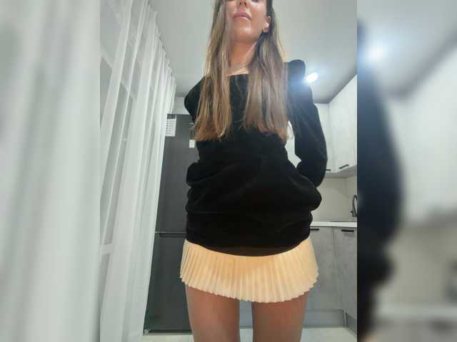 Zarina888's BongaCams show and profile