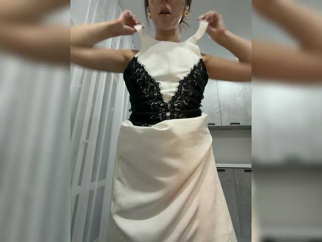 Zarina888's BongaCams show and profile