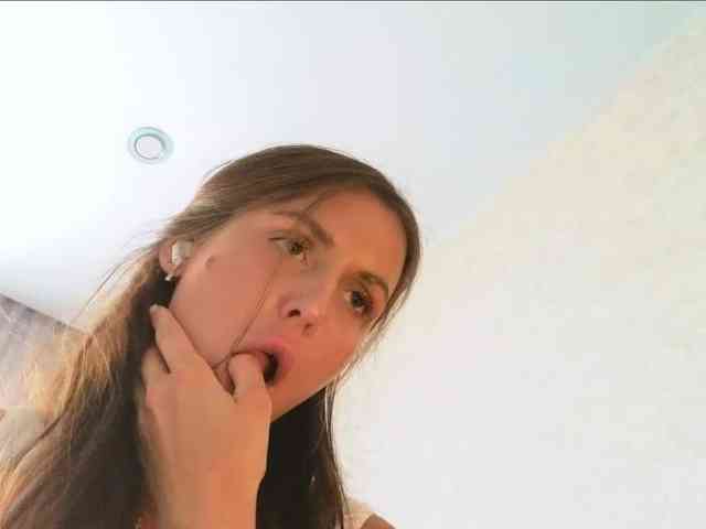 Zarina888 webcam