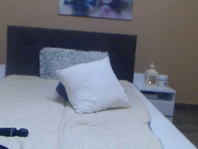 Salome8888's BongaCams show and profile