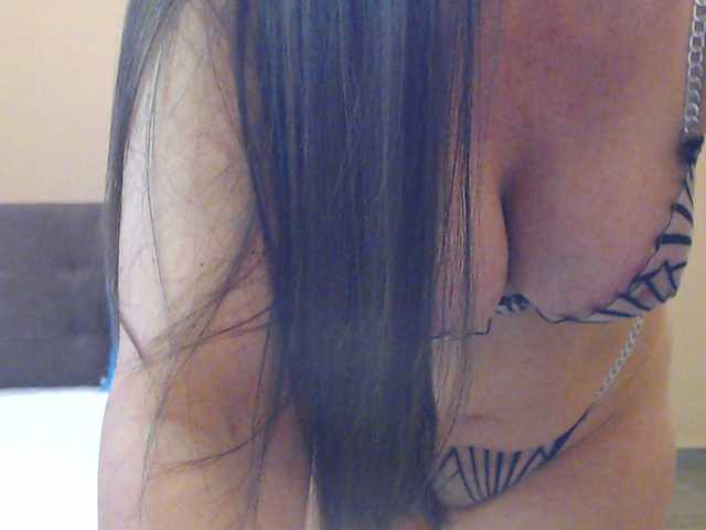 Salome8888's BongaCams show and profile