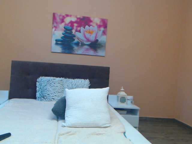 Salome8888's BongaCams show and profile