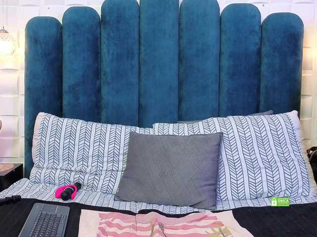 VioletMontes's BongaCams show and profile