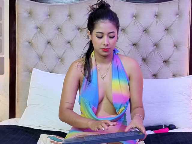 VioletMontes's BongaCams show and profile