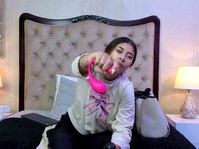 VioletMontes VioletMontes