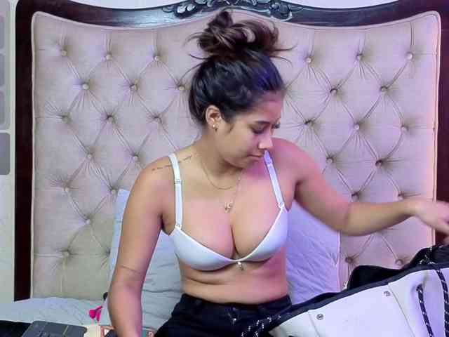 VioletMontes VioletMontes