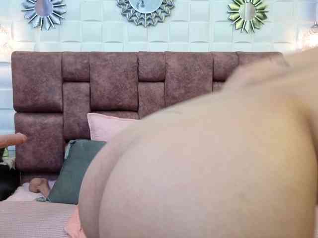 VioletMontes webcam
