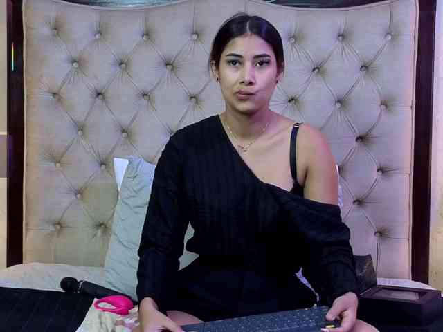 VioletMontes VioletMontes