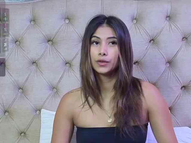 VioletMontes webcam
