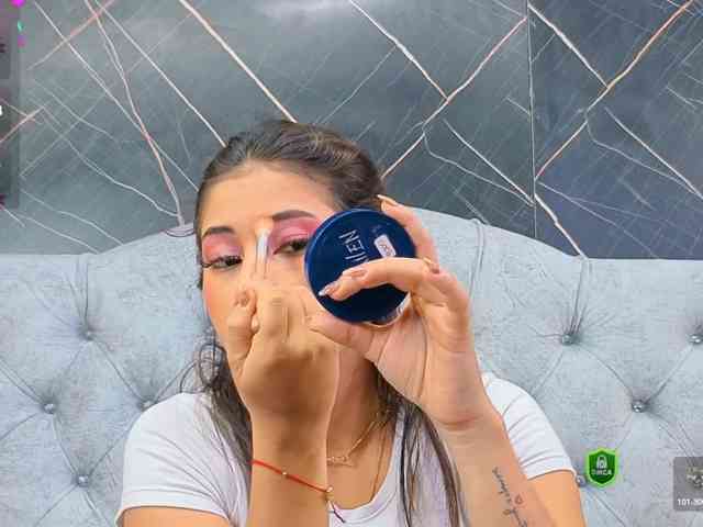 VioletMontes webcam