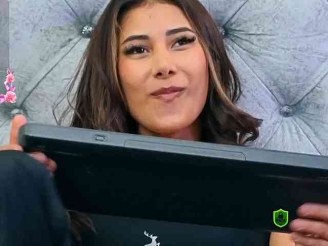 VioletMontes webcam