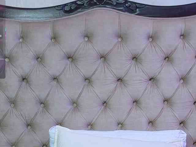 VioletMontes webcam