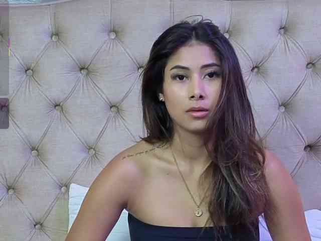 VioletMontes webcam