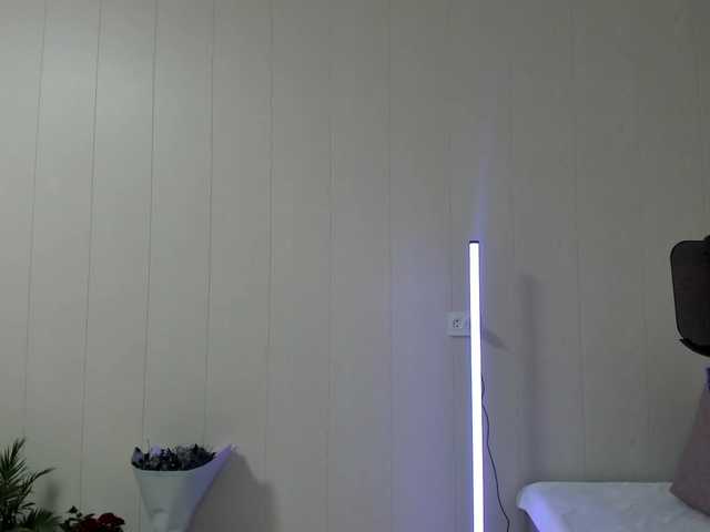 Kiza9's BongaCams show and profile