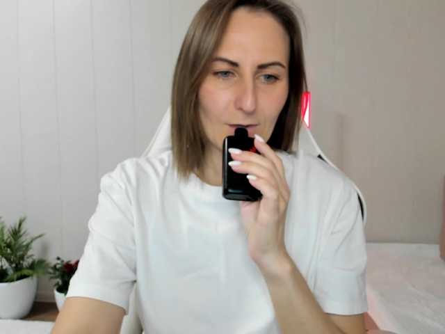 Kiza9's BongaCams show and profile