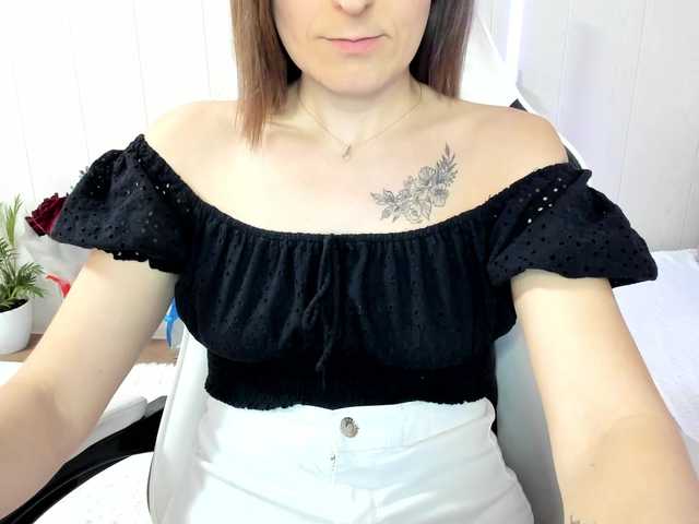 Kiza9's BongaCams show and profile
