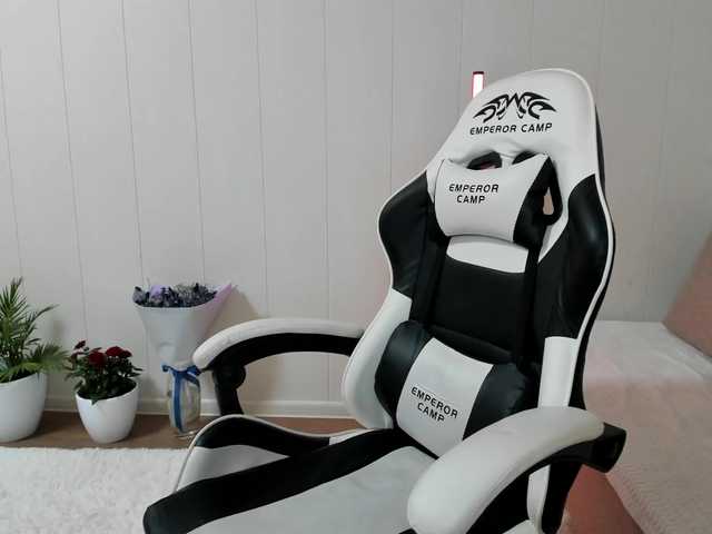 Kiza9's BongaCams show and profile