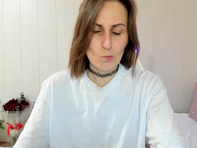 Kiza9's BongaCams show and profile