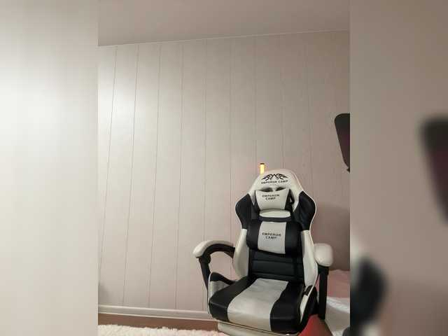 Kiza9's BongaCams show and profile